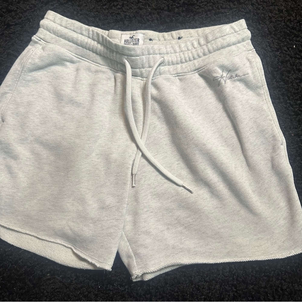 005 Hollister Light Gray Drawstring Shorts size small